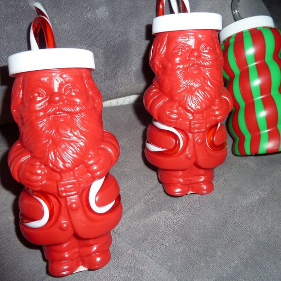 Vintage Christmas Krazy Straw Plastic Cups With Lids/Straws Rare Christmas cups - Picture 3 of 8
